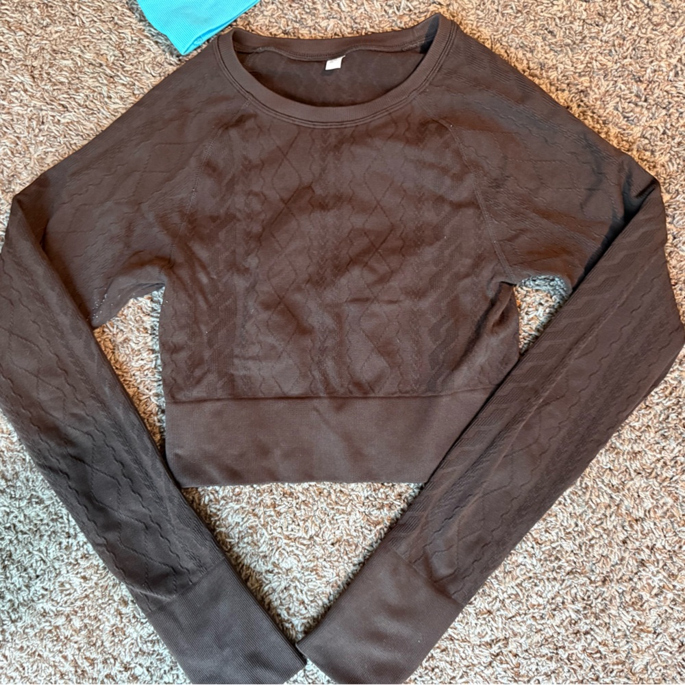 JoyLab Cropped Workout Shirt Size M